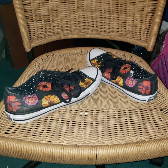 Floral Women's Low-Top Converse - Picture 2 of 2